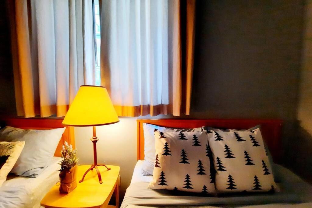 Delightful Chalet 2bd 2ba Pool Hot Tub Bbq Private Entry Park Pass